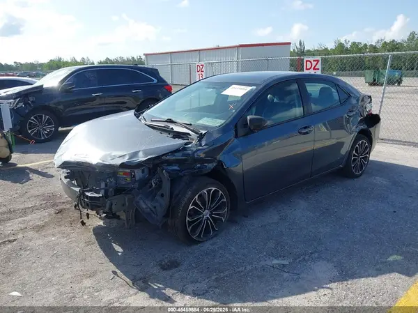 5YFBURHE8GP388743 2016 TOYOTA COROLLA - Image 2