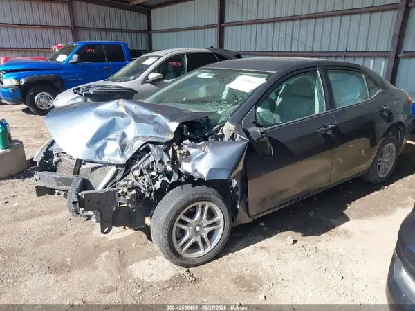 5YFBURHE8GP391528 2016 TOYOTA COROLLA - Image 2