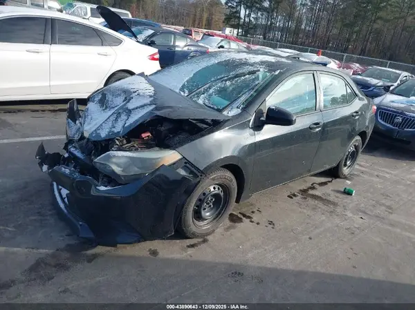 5YFBURHE8GP392453 2016 TOYOTA COROLLA - Image 2