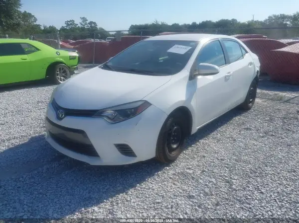5YFBURHE8GP394509 2016 TOYOTA COROLLA - Image 2