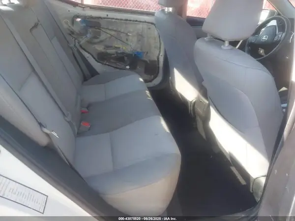 5YFBURHE8GP394509 2016 TOYOTA COROLLA - Image 8