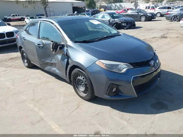 5YFBURHE8GP407646 2016 TOYOTA COROLLA - Image 1