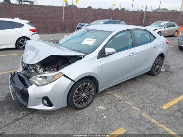 5YFBURHE8GP410577 2016 TOYOTA COROLLA - Image 2