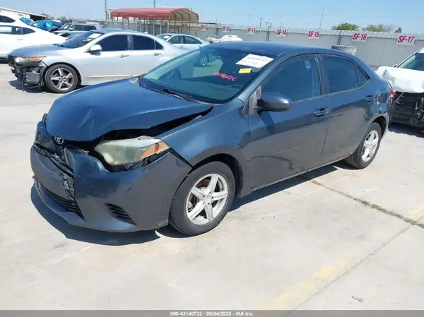 5YFBURHE8GP412765 2016 TOYOTA COROLLA - Image 2