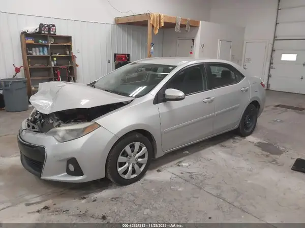 5YFBURHE8GP413446 2016 TOYOTA COROLLA - Image 2