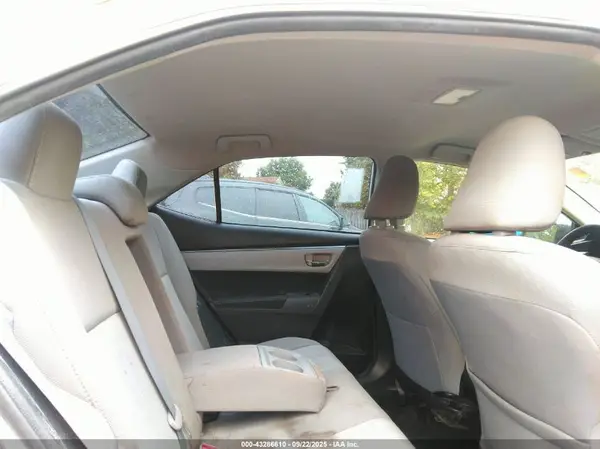 5YFBURHE8GP417805 2016 TOYOTA COROLLA - Image 8