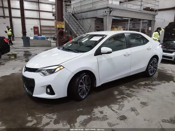 5YFBURHE8GP420851 2016 TOYOTA COROLLA - Image 2
