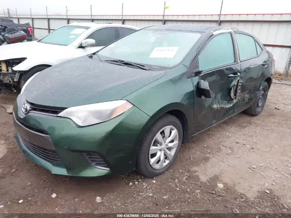 5YFBURHE8GP438895 2016 TOYOTA COROLLA - Image 2