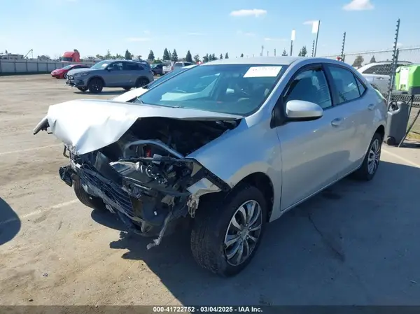 5YFBURHE8GP444793 2016 TOYOTA COROLLA - Image 2