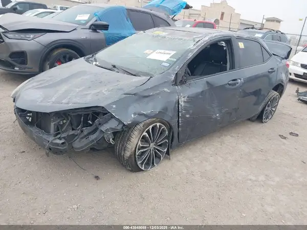5YFBURHE8GP462453 2016 TOYOTA COROLLA - Image 2