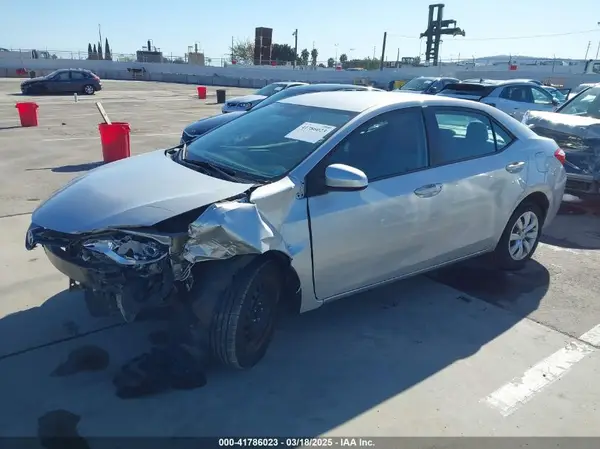 5YFBURHE8GP463568 2016 TOYOTA COROLLA - Image 2