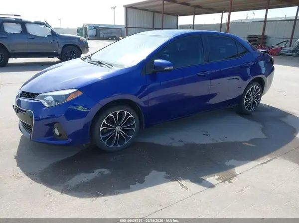 5YFBURHE8GP466549 2016 TOYOTA COROLLA - Image 2