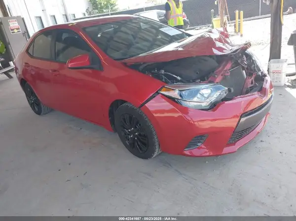 5YFBURHE8GP466857 2016 TOYOTA COROLLA - Image 1