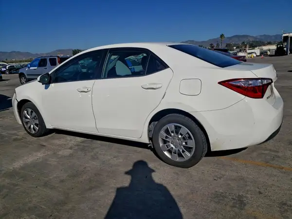 5YFBURHE8GP473033 2016 TOYOTA COROLLA - Image 2