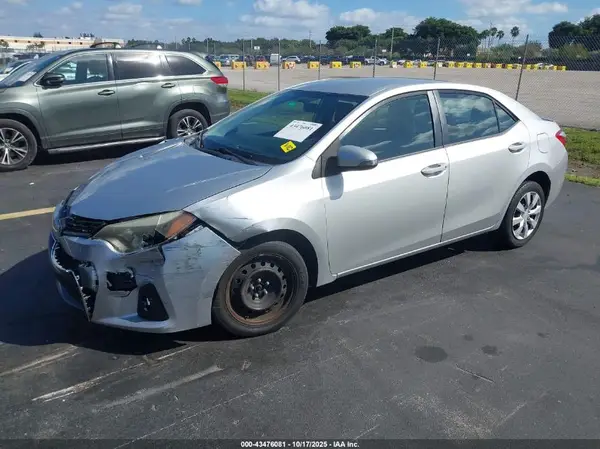 5YFBURHE8GP475896 2016 TOYOTA COROLLA - Image 2