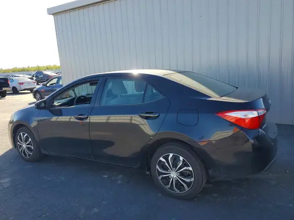 5YFBURHE8GP476255 2016 TOYOTA COROLLA - Image 2
