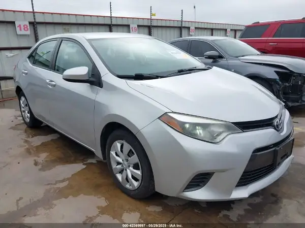 5YFBURHE8GP477664 2016 TOYOTA COROLLA - Image 1