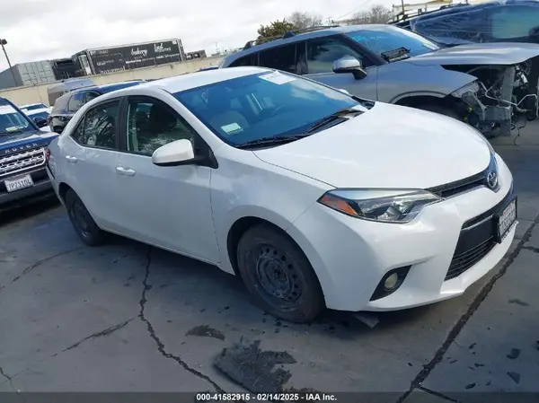 5YFBURHE8GP483951 2016 TOYOTA COROLLA - Image 1