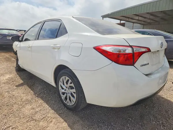 5YFBURHE8GP486462 2016 TOYOTA COROLLA - Image 2