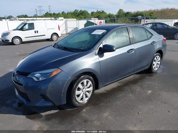 5YFBURHE8GP493217 2016 TOYOTA COROLLA - Image 2