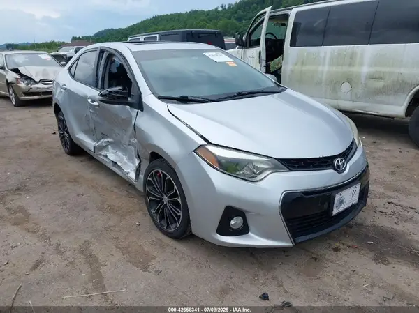 5YFBURHE8GP498496 2016 TOYOTA COROLLA - Image 1