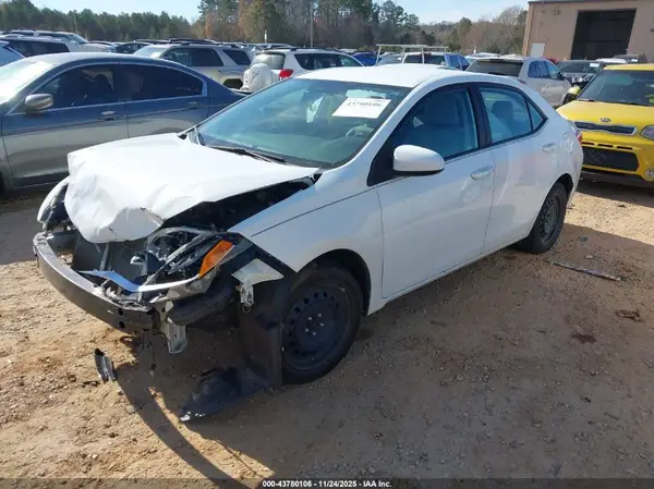 5YFBURHE8GP499762 2016 TOYOTA COROLLA - Image 2