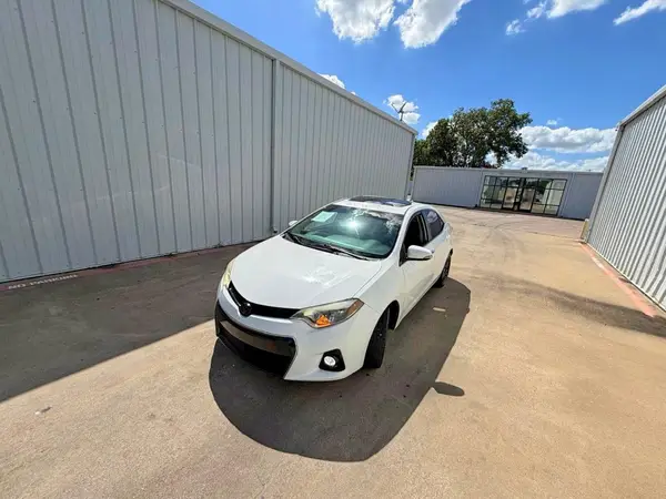 5YFBURHE8GP500618 2016 TOYOTA COROLLA - Image 2