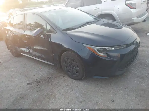 5YFBURHE8GP501235 2016 TOYOTA COROLLA - Image 1