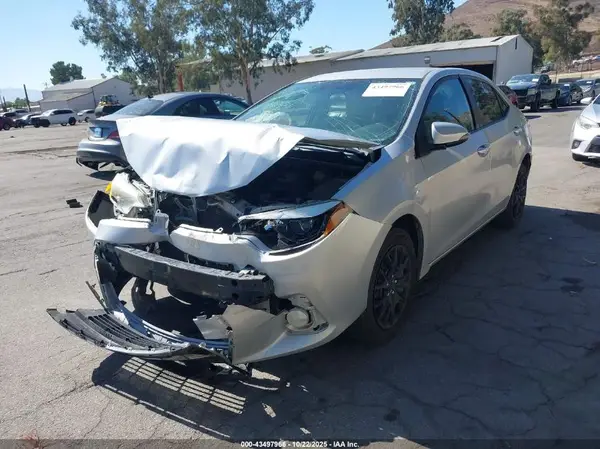 5YFBURHE8GP504118 2016 TOYOTA COROLLA - Image 2