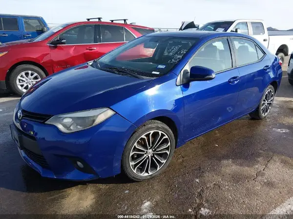 5YFBURHE8GP505074 2016 TOYOTA COROLLA - Image 2