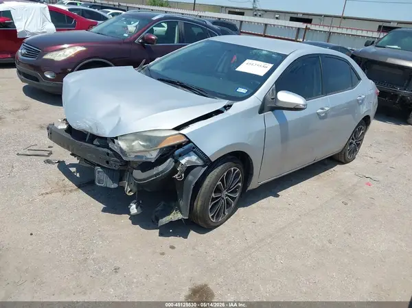 5YFBURHE8GP524577 2016 TOYOTA COROLLA - Image 2