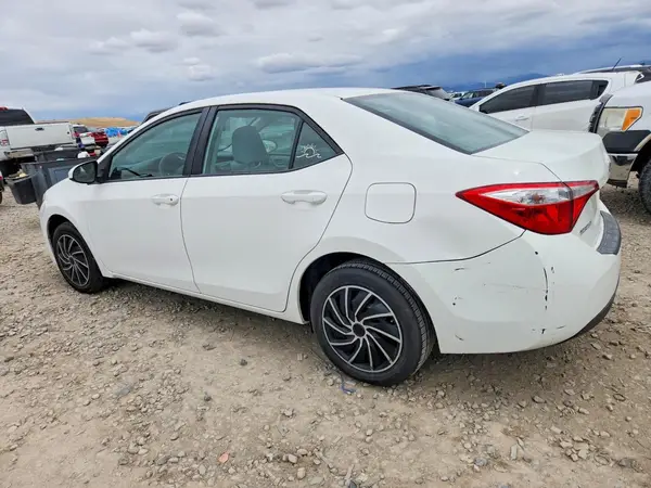 5YFBURHE8GP525325 2016 TOYOTA COROLLA - Image 2