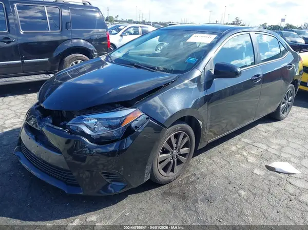 5YFBURHE8GP527124 2016 TOYOTA COROLLA - Image 2