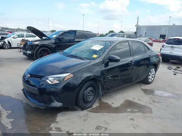 5YFBURHE8GP536230 2016 TOYOTA COROLLA - Image 2