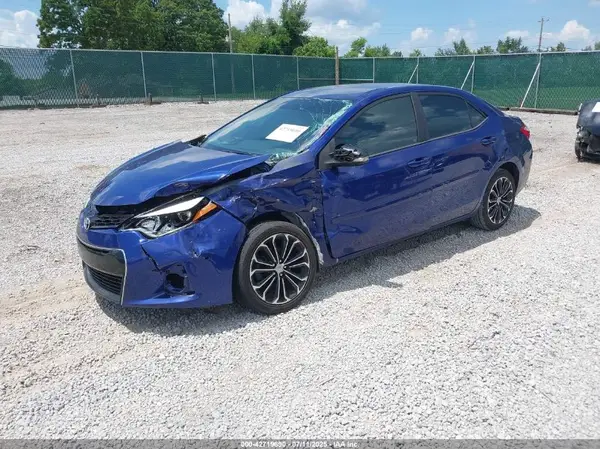 5YFBURHE8GP538270 2016 TOYOTA COROLLA - Image 2