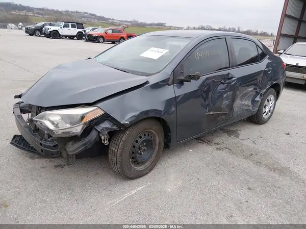 5YFBURHE8GP545610 2016 TOYOTA COROLLA - Image 2