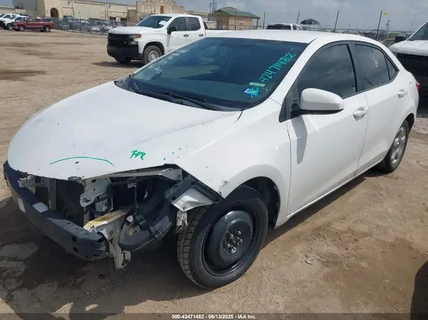 5YFBURHE8GP545736 2016 TOYOTA COROLLA - Image 2