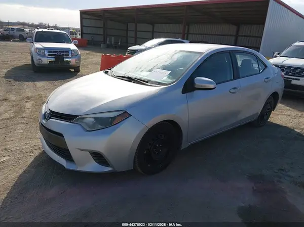 5YFBURHE8GP546143 2016 TOYOTA COROLLA - Image 2