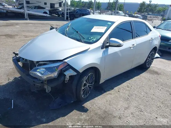 5YFBURHE8GP548300 2016 TOYOTA COROLLA - Image 2