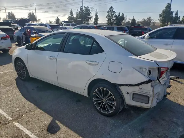 5YFBURHE8GP551570 2016 TOYOTA COROLLA - Image 2