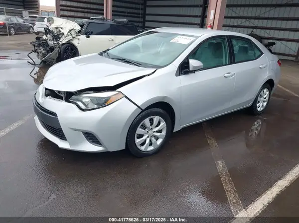 5YFBURHE8GP552024 2016 TOYOTA COROLLA - Image 2