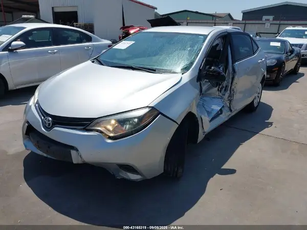 5YFBURHE8GP553433 2016 TOYOTA COROLLA - Image 2