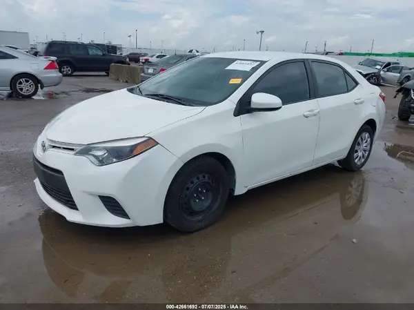 5YFBURHE8GP555439 2016 TOYOTA COROLLA - Image 2