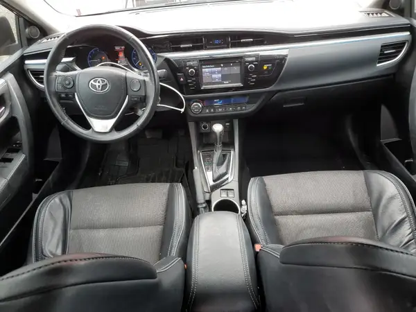 5YFBURHE8GP555635 2016 TOYOTA COROLLA - Image 8