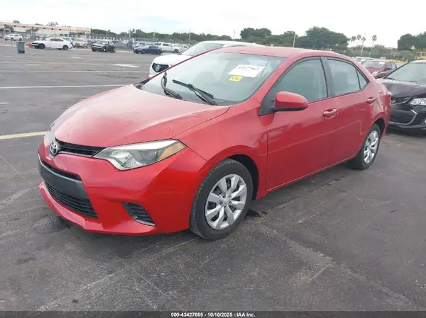 5YFBURHE8GP557479 2016 TOYOTA COROLLA - Image 2
