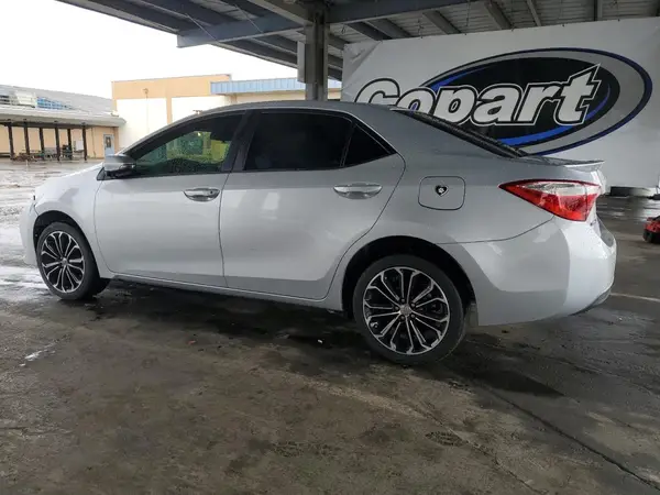 5YFBURHE8GP566067 2016 TOYOTA COROLLA - Image 2