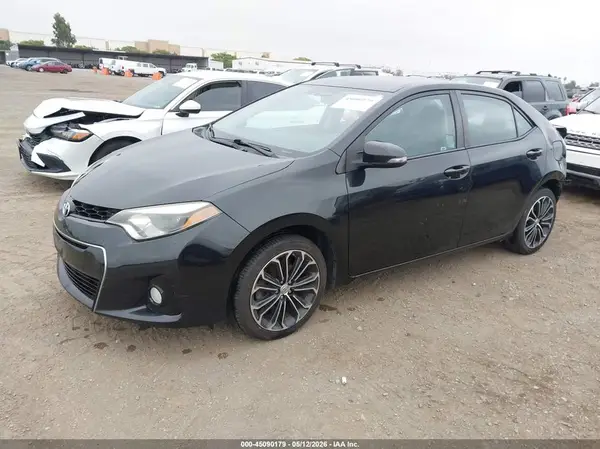 5YFBURHE8GP567347 2016 TOYOTA COROLLA - Image 2