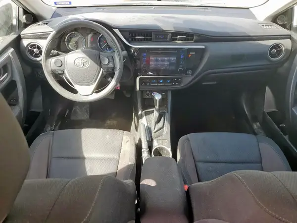 5YFBURHE8HP569262 2017 TOYOTA COROLLA - Image 8