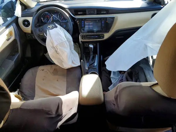 5YFBURHE8HP570072 2017 TOYOTA COROLLA - Image 8