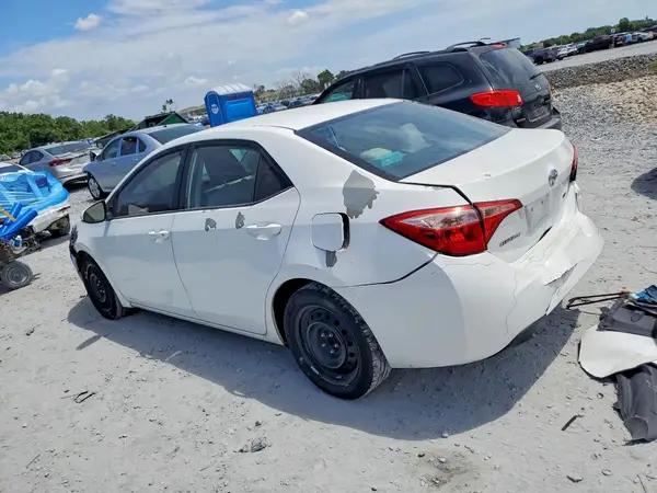 5YFBURHE8HP571075 2017 TOYOTA COROLLA - Image 2